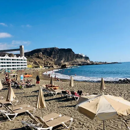 Su Eminencia - Sea View With Modern Comforts Διαμέρισμα