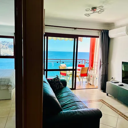 Su Eminencia - Sea View With Modern Comforts Daire *