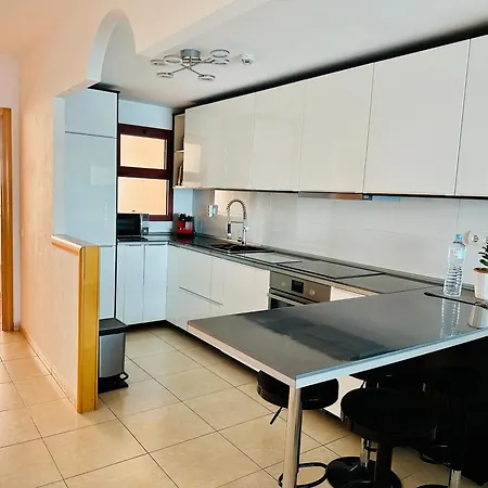 Διαμέρισμα Su Eminencia - Sea View With Modern Comforts