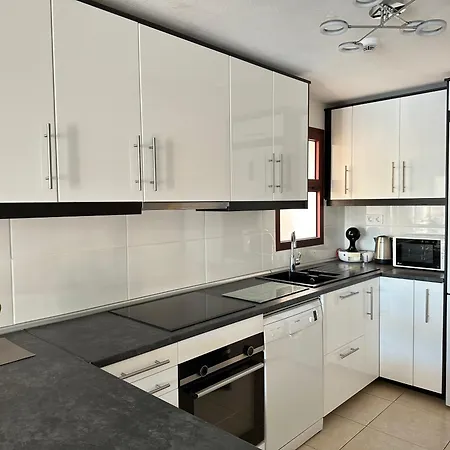 Διαμέρισμα Su Eminencia - Sea View With Modern Comforts