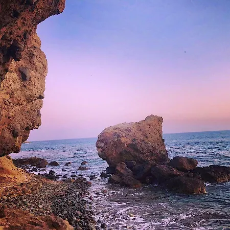 Su Eminencia - Sea View With Modern Comforts Διαμέρισμα